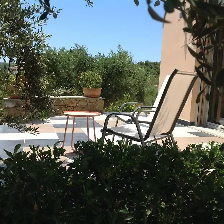 فندق Vigla The Peaceful Secret 4*